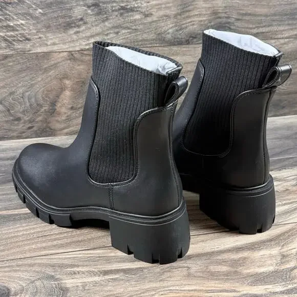 NIB Steve Madden 9.5M Hutch Stretch Lug Sole Chelsea Boots Black Faux Leather - Picture 6 of 11